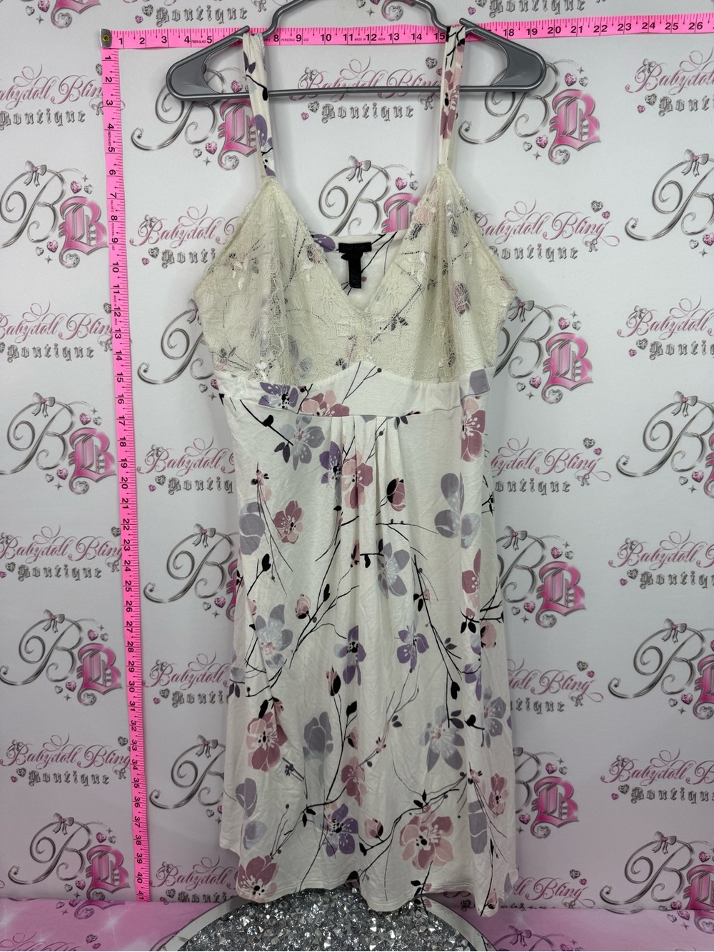 Cool nights Floral Lace-Trim Chemise Slip in Cream and Lavender